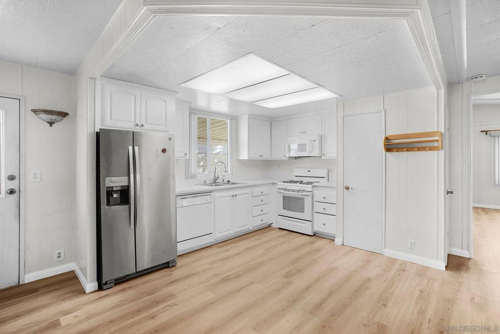 Photo of 1925 Otay Lakes Rd #167, Chula Vista, CA 91913 (MLS # 250042237)