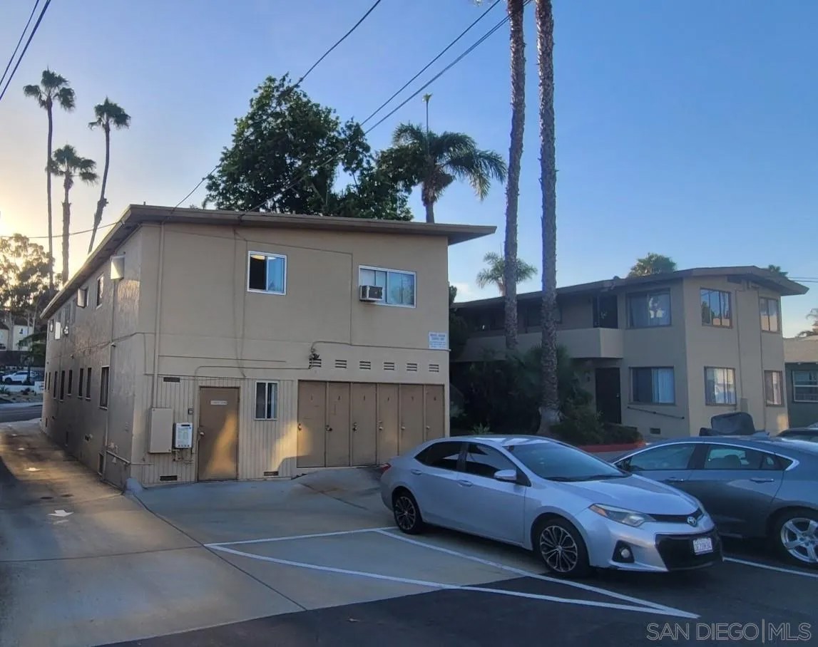 7932-40 La Mesa Blvd.