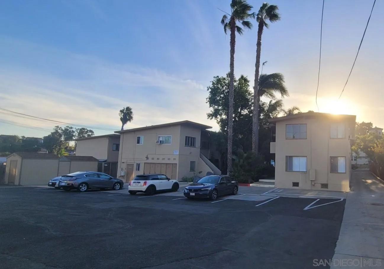 7932-40 La Mesa Blvd.