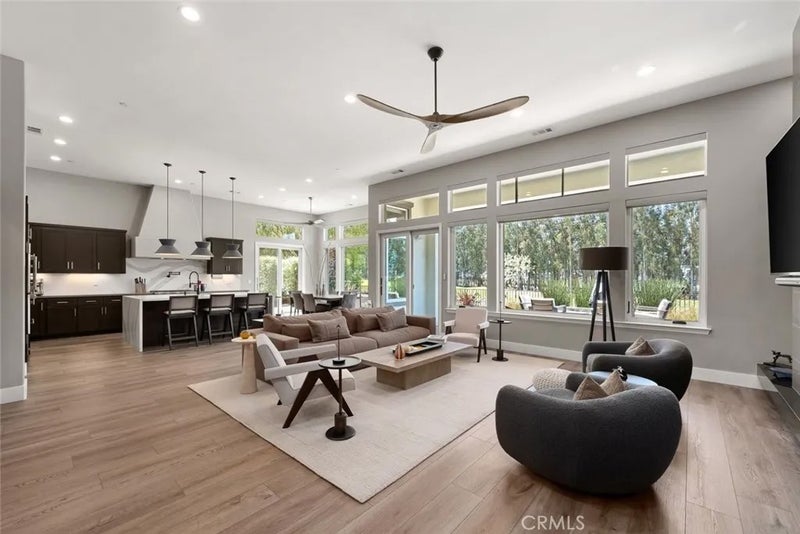 1958 Eucalyptus Road