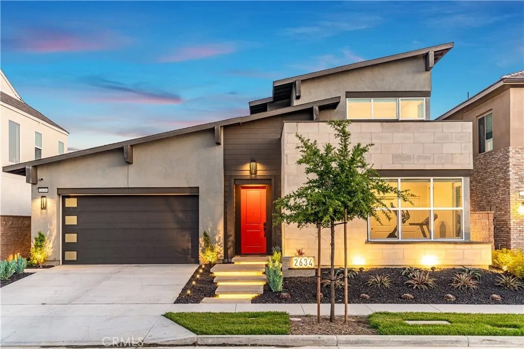 2634 E Scarlett Lane