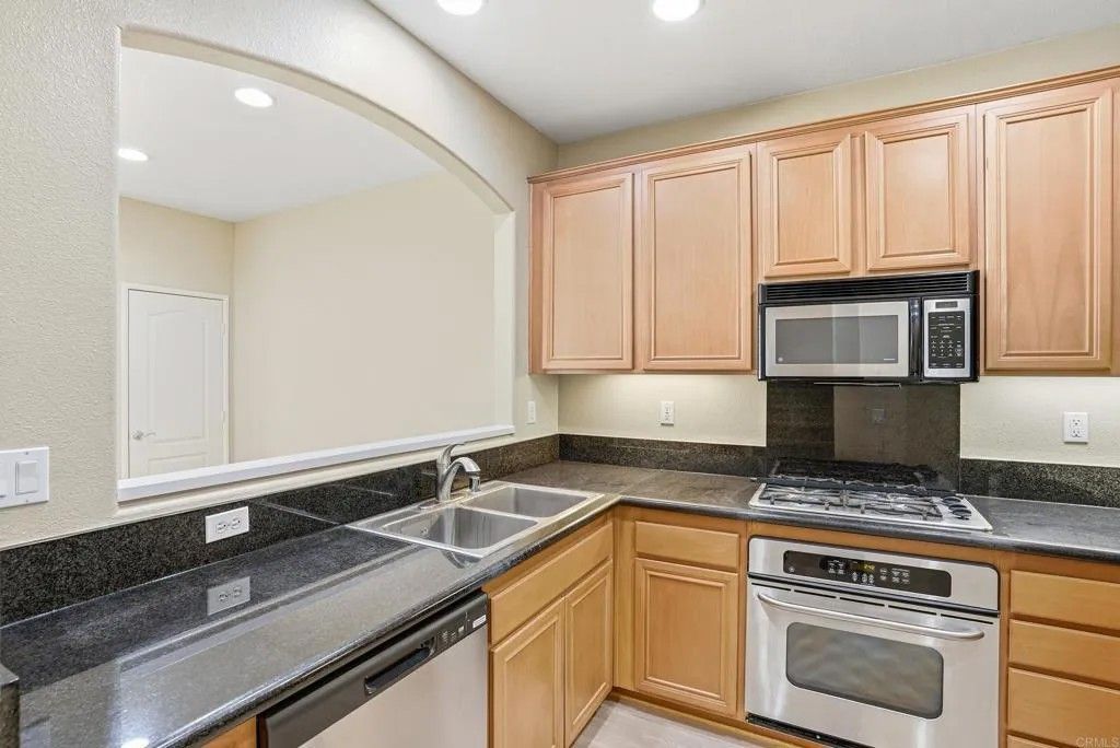 Photo of 16913 New Rochelle Way #83, San Diego, CA 92127 (MLS # NDP2603499)