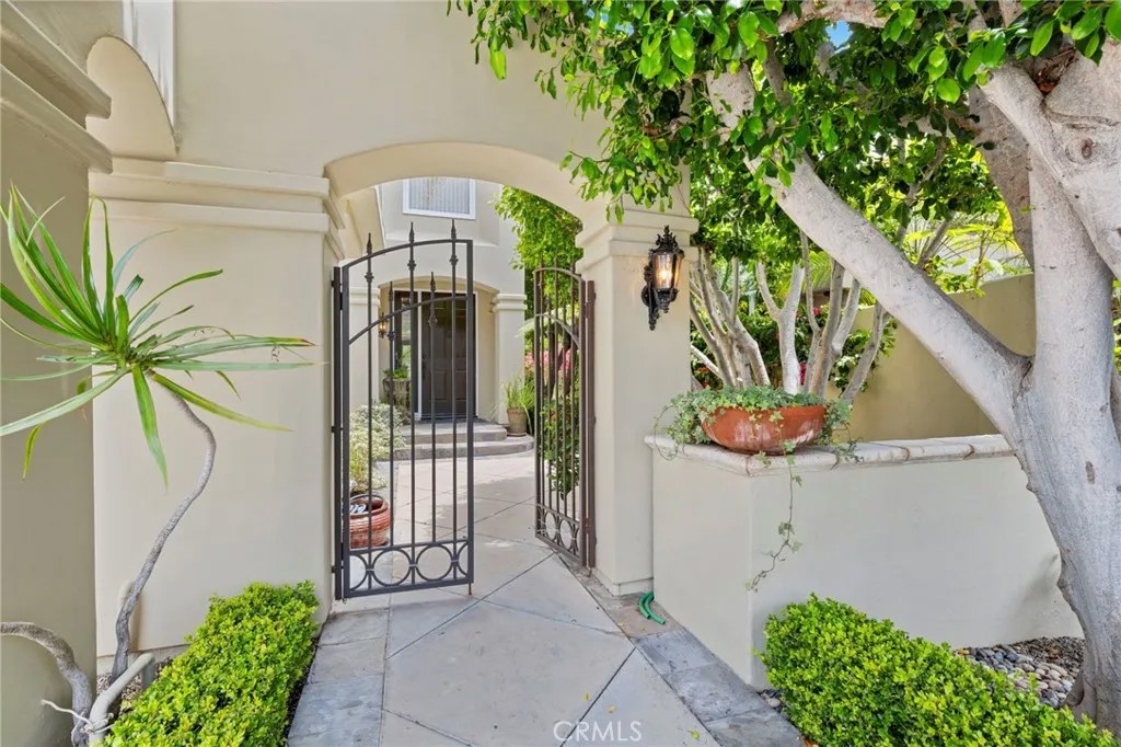 6531 Morningside Drive