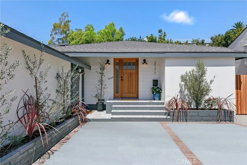 2171 W 26th Place