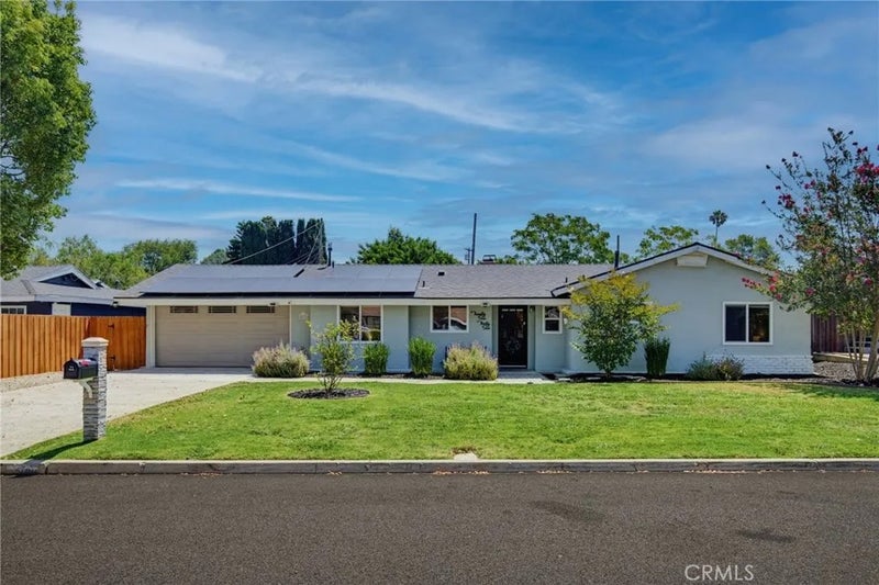 2636 Calle Manzano