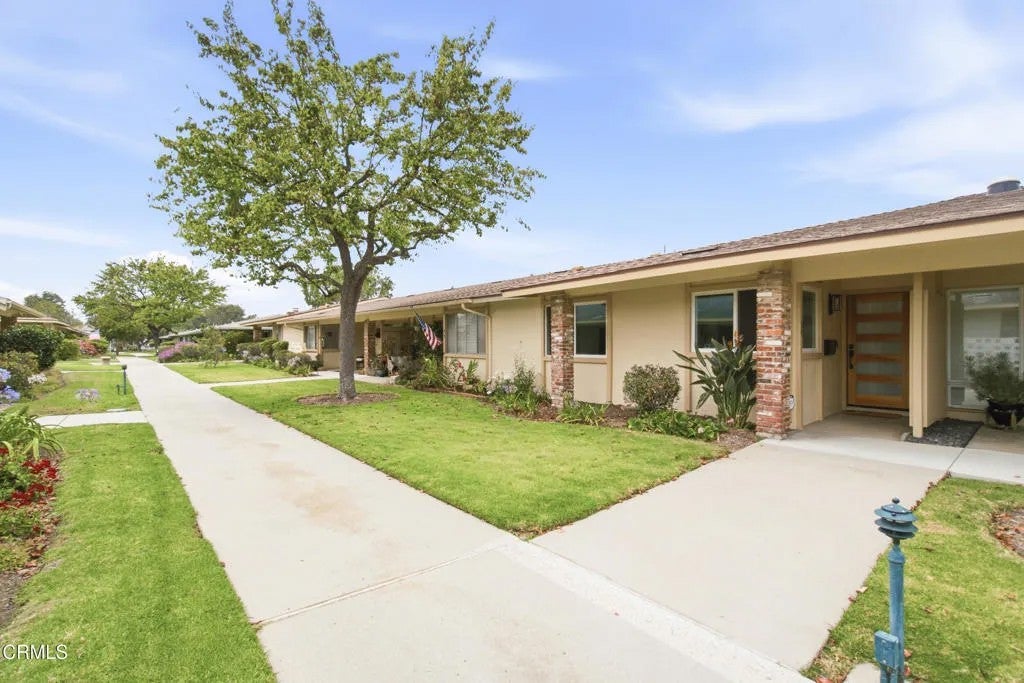 Photo of 29 W Elfin Green, Port Hueneme, CA 93041 (MLS # V1-37267)