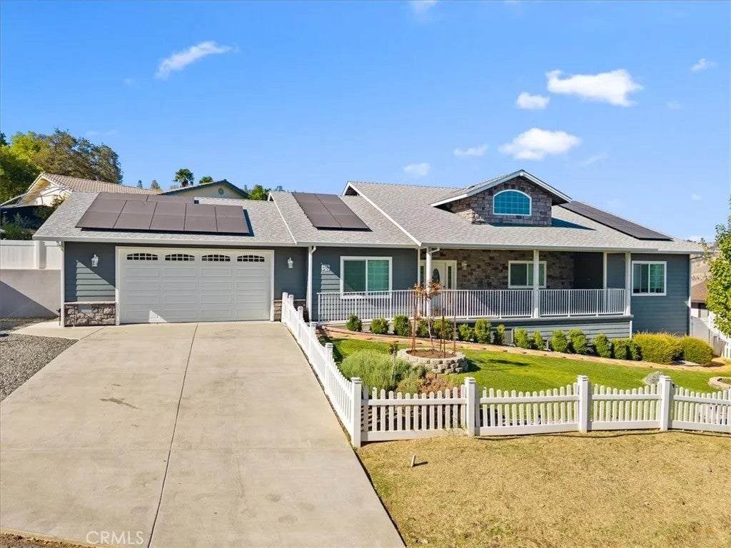 Photo of 5411 Sugarloaf Court, Oroville, CA 95966 (MLS # OR26196476)
