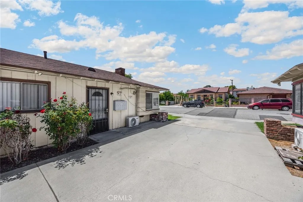 4128 Eunice Avenue