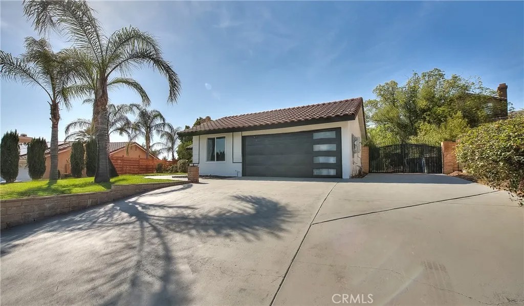 3082 Lynwood Drive