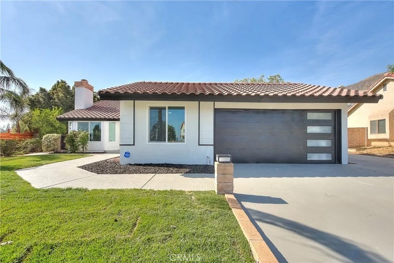 3082 Lynwood Drive