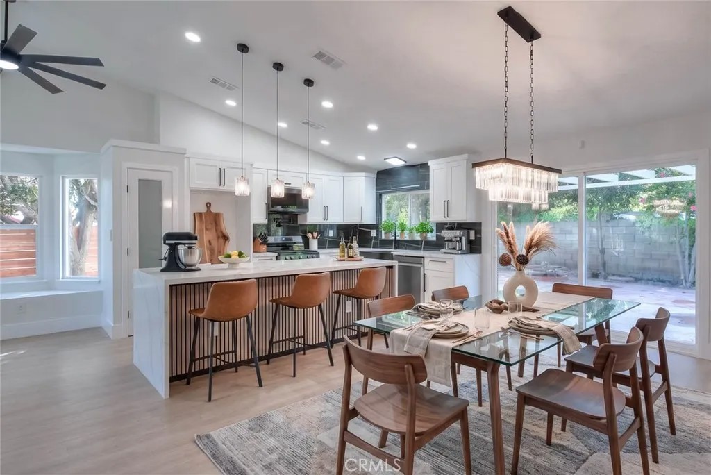 3082 Lynwood Drive