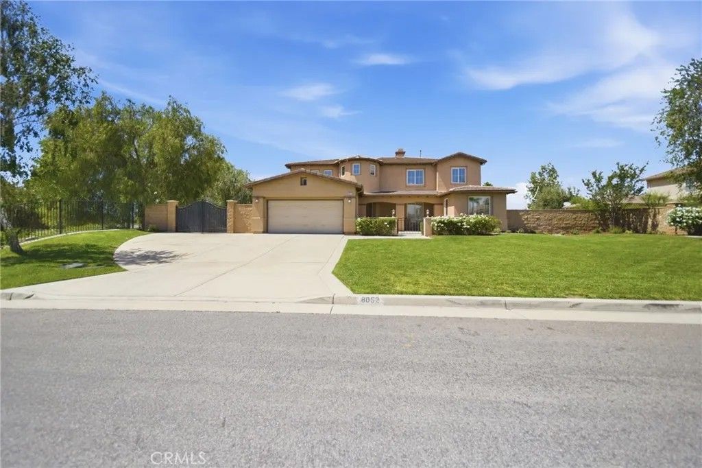 Photo of 8052 Citricado Lane, Riverside, CA 92508 (MLS # IV26075807)