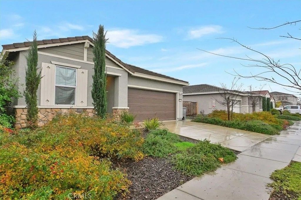 Photo of 2064 Englebright Way, Plumas Lake, CA 95961 (MLS # SN25280758)