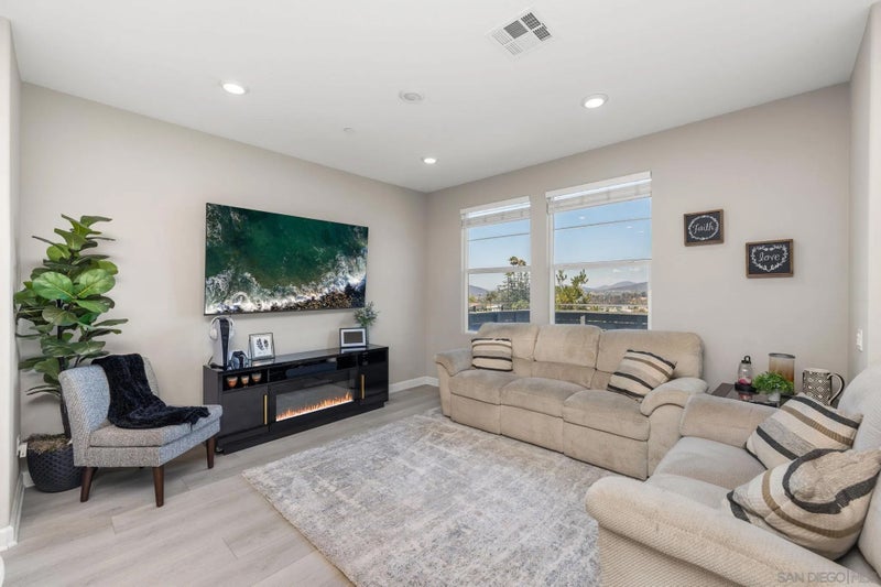 1202 Sunrise View 103