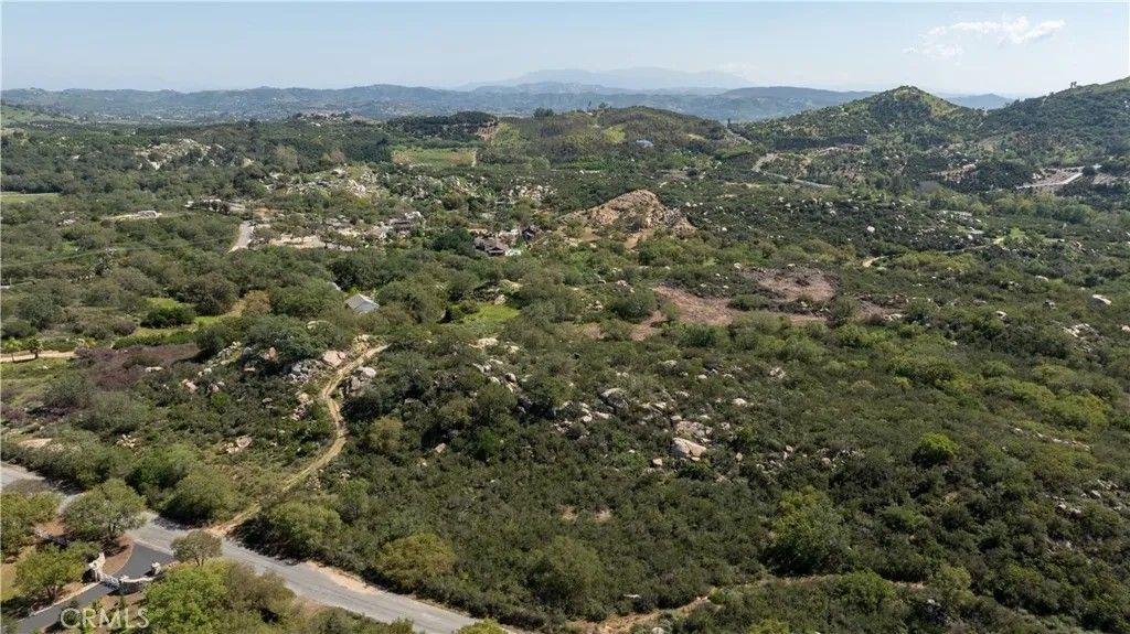 Photo of 44660 Tortuga Rd, Temecula, CA 92590 (MLS # SW26048475)