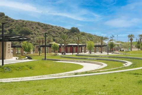 Tiny photo for 20568 Edgewood Ct, Chatsworth, CA 91311 (MLS # SR25234857)