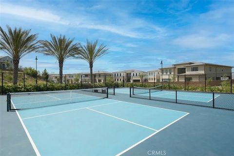 Tiny photo for 20568 Edgewood Ct, Chatsworth, CA 91311 (MLS # SR25234857)