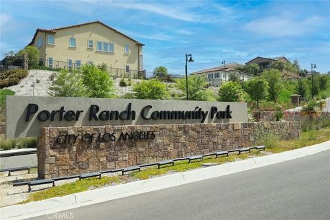 Tiny photo for 20568 Edgewood Ct, Chatsworth, CA 91311 (MLS # SR25234857)