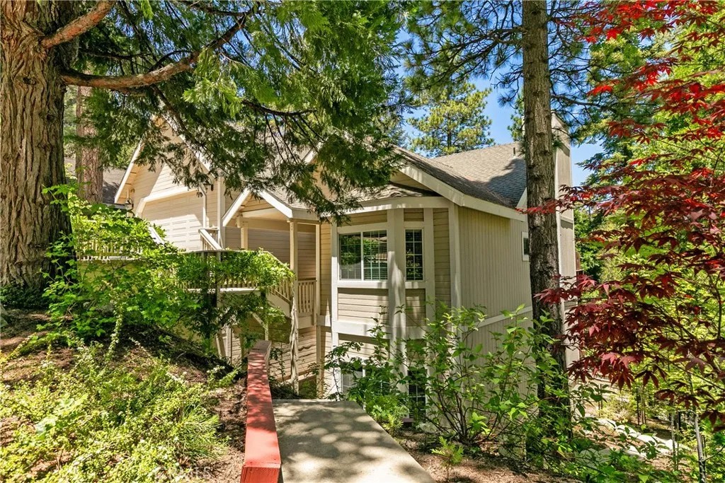 27376 Pinewood Drive