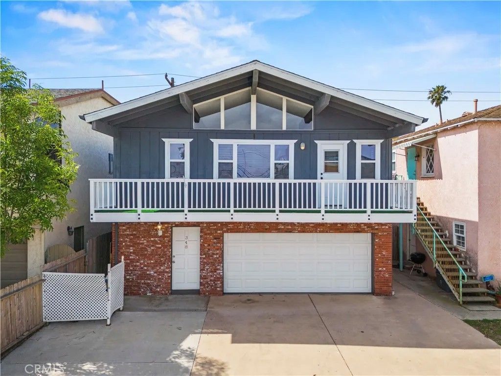 Photo of 348 Santa Monica Drive, Oxnard, CA 93035 (MLS # SR26093223)