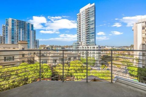 Photo of 801 Ash St #402, San Diego, CA 92101 (MLS # 2600718)
