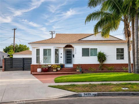 Photo of 3459 Shipway Avenue, Long Beach, CA 90808 (MLS # OC26165635)