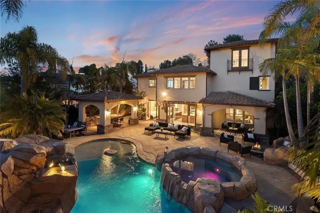 Photo of 33 Basilica Pl, Ladera Ranch, CA 92694 (MLS # NP26001449)