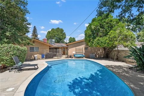 Tiny photo for 22640 Cohasset St, West Hills, CA 91307 (MLS # PW26098947)