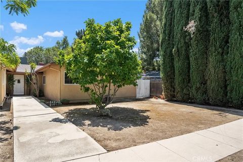 Tiny photo for 22640 Cohasset St, West Hills, CA 91307 (MLS # PW26098947)