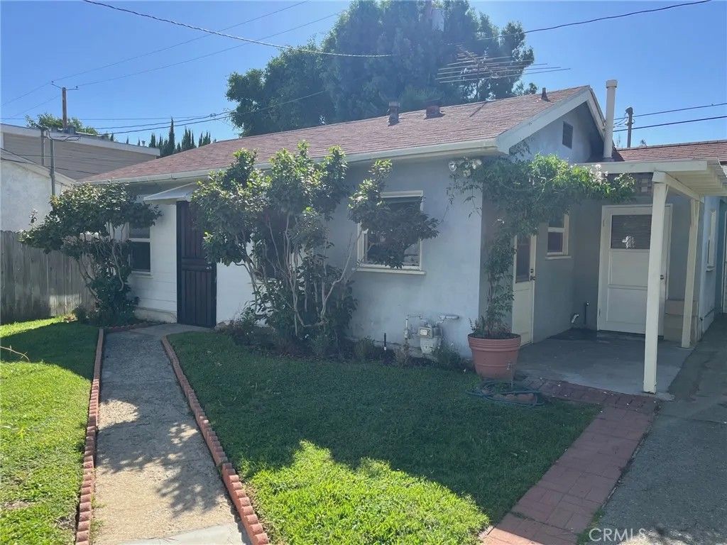 Photo of 147 N Florence St, Burbank, CA 91505 (MLS # GD25282510)