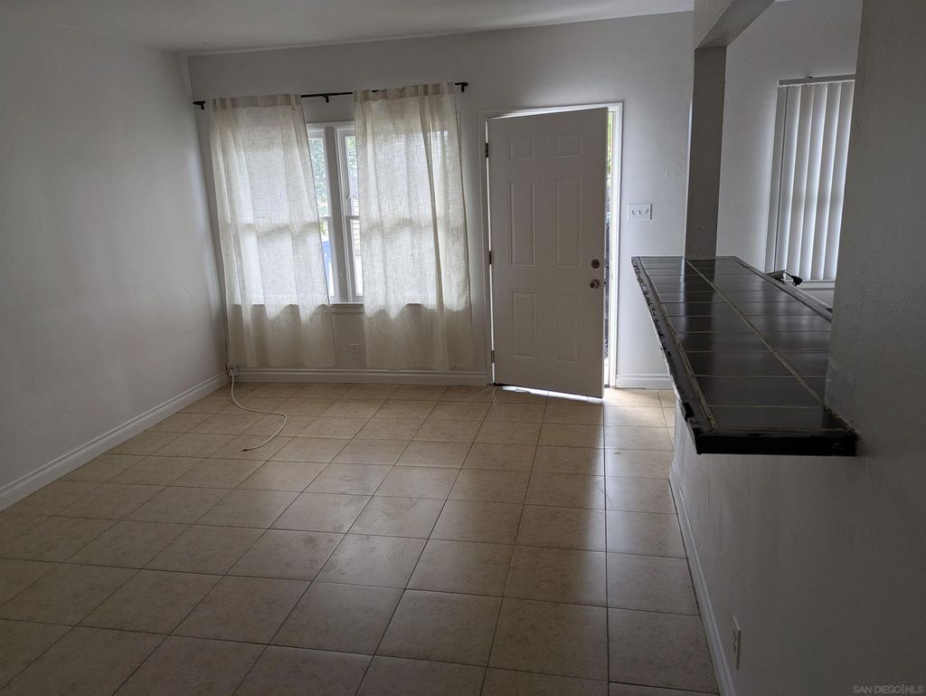 Photo of 914 S Myers St, Oceanside, CA 92054 (MLS # 250042042)