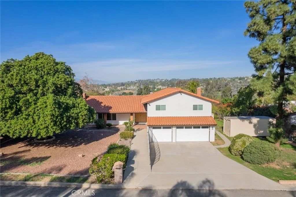 Photo of 15750 Pounders Drive, Riverside, CA 92504 (MLS # IV25276977)