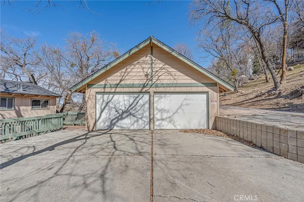1405 Sequoia Drive