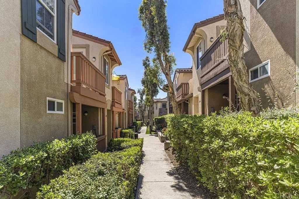 Photo of 6113 Paseo Granito, Carlsbad, CA 92009 (MLS # NDP2604533)