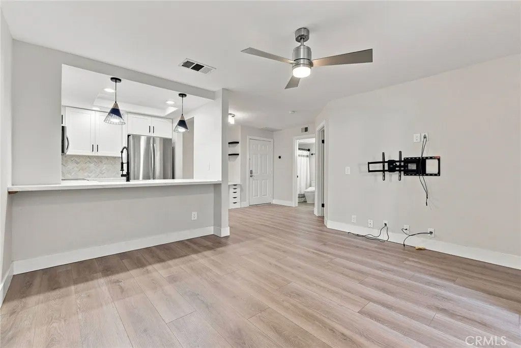 3078 Broadway 102
