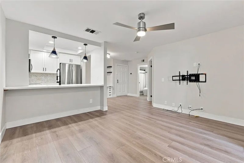 3078 Broadway 102