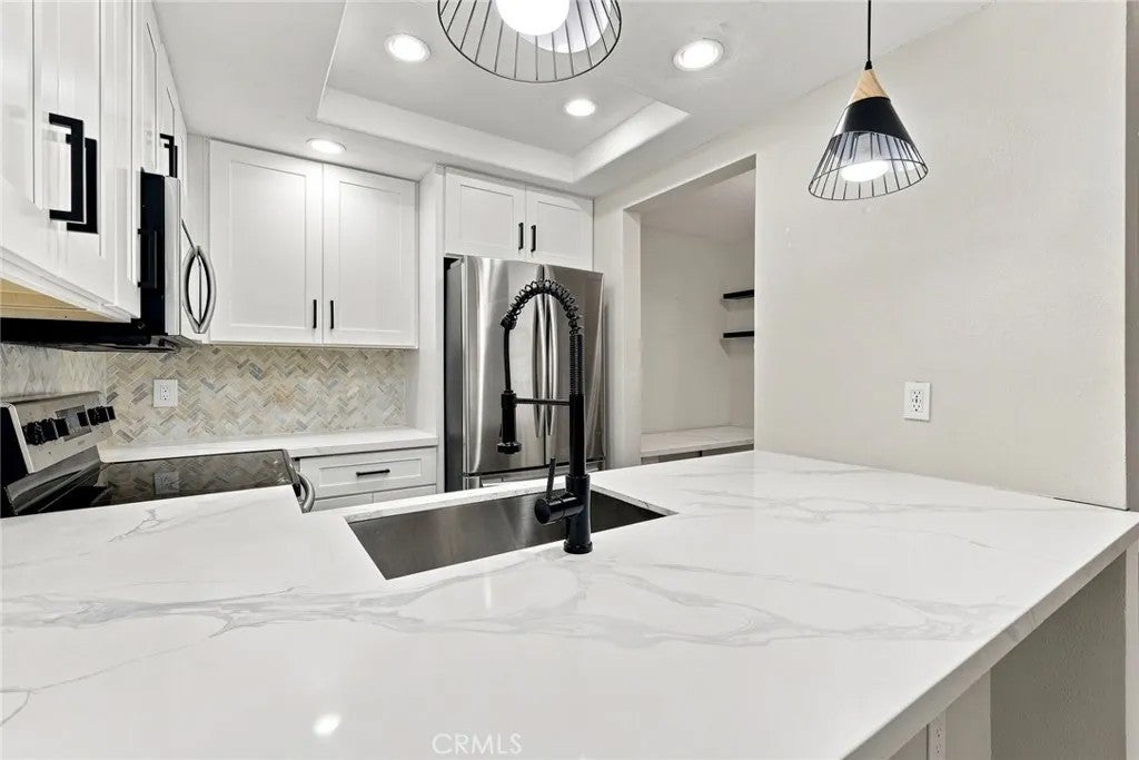 3078 Broadway 102