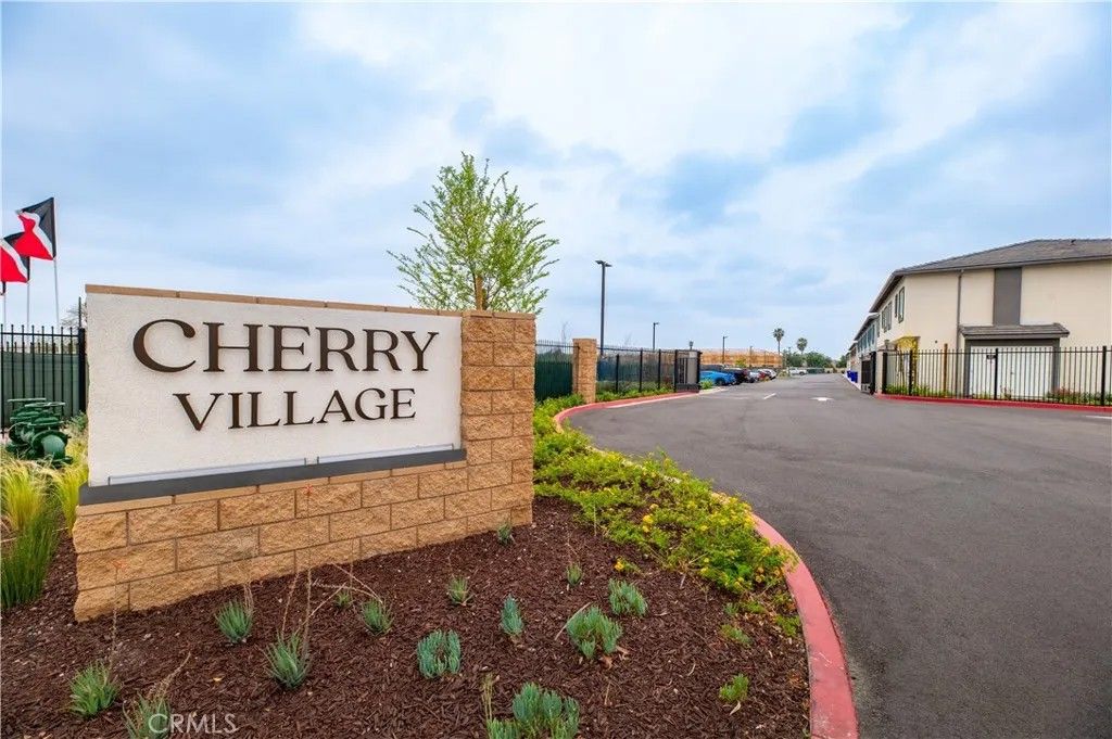 Photo of 14408 Bing Ave, Fontana, CA 92335 (MLS # CV26068983)