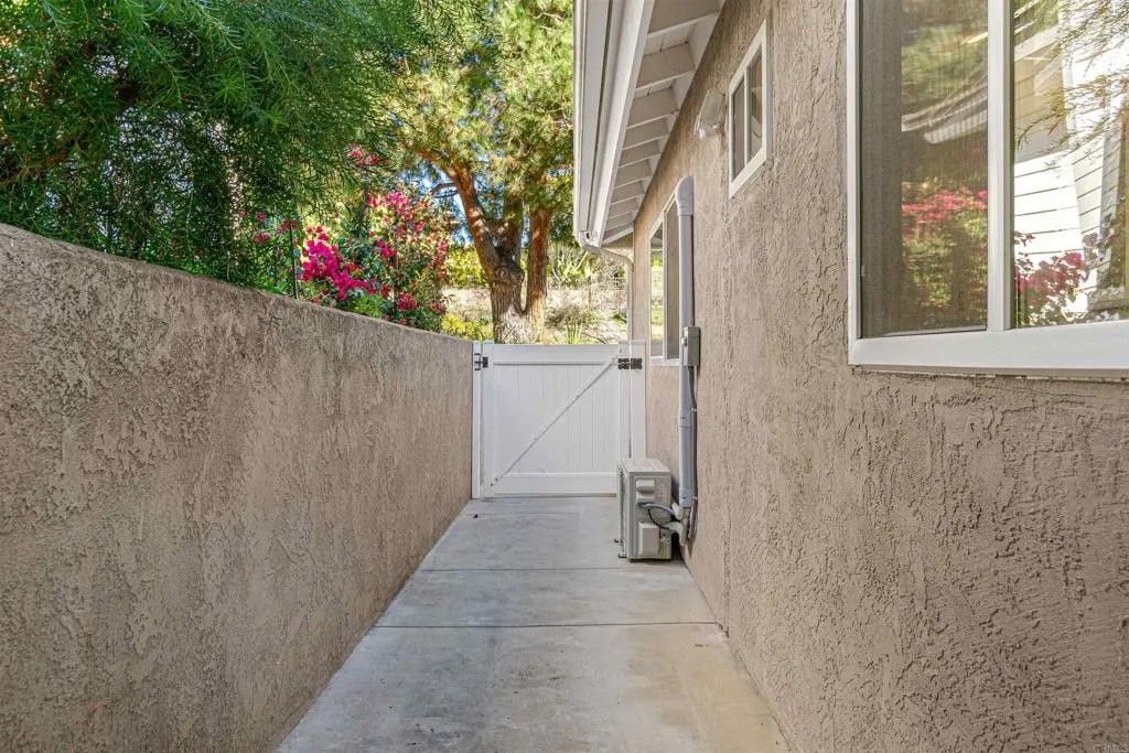 Photo of 1622 Swallowtail, Encinitas, CA 92024 (MLS # NDP2601425)