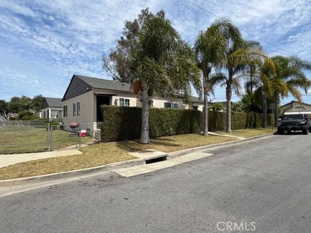 Photo of 16962 Brighton Avenue, Gardena, CA 90247 (MLS # SB26078367)