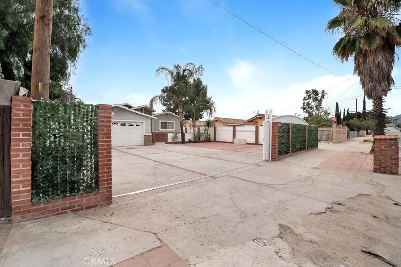13176 Foothill