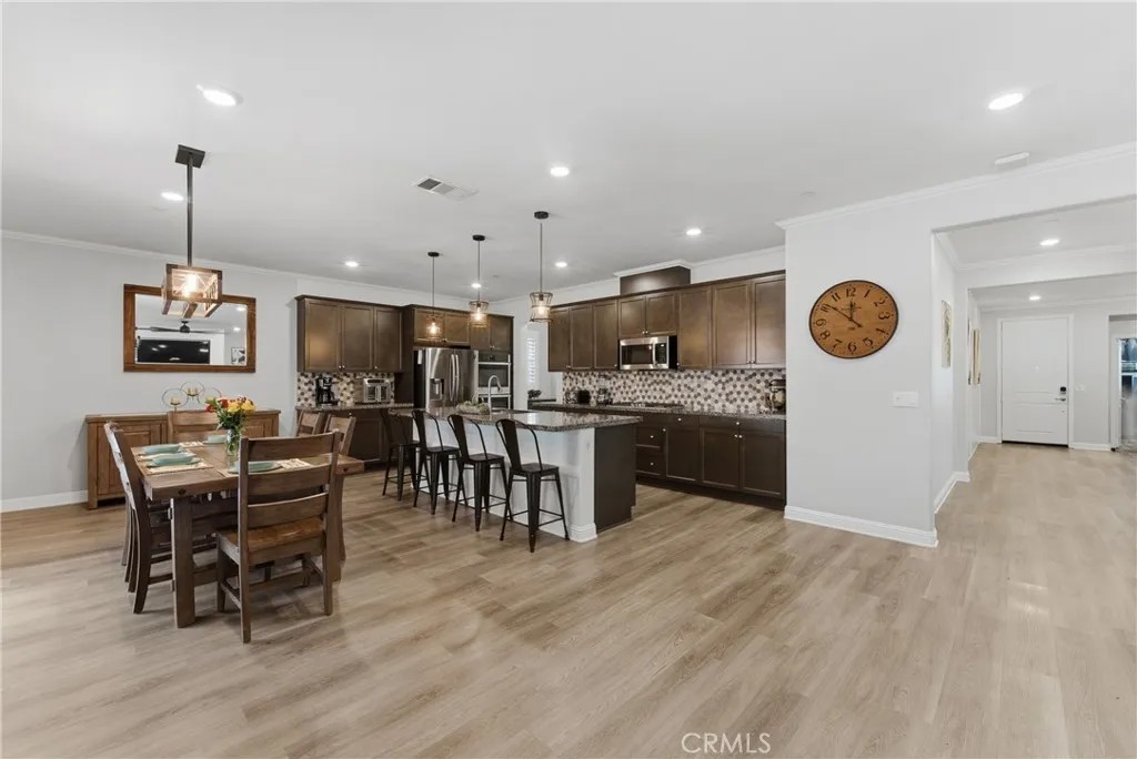 27433 Saginaw