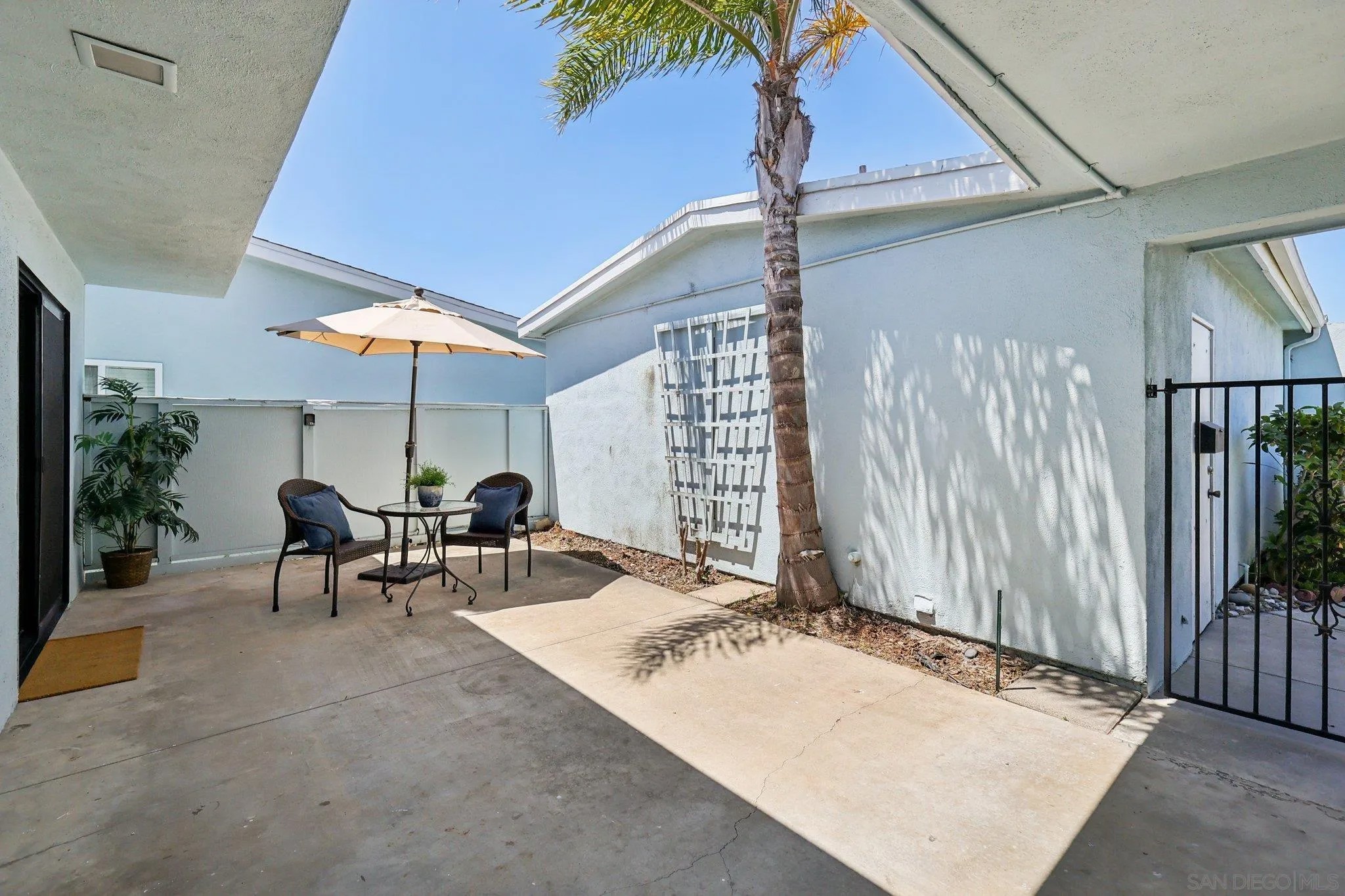3808 Vista Campana S 58