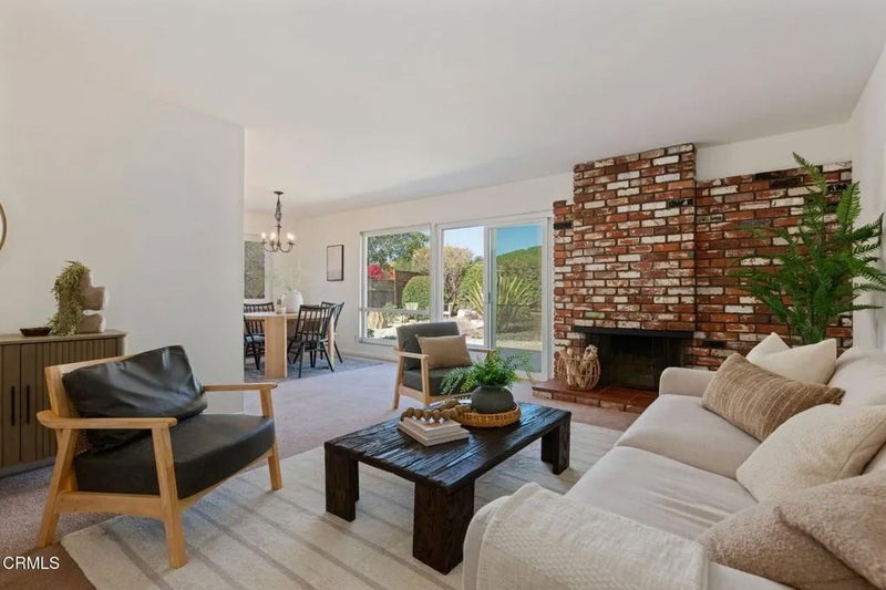 6440 Camino Viviente