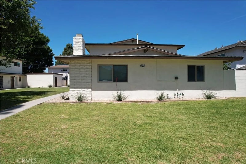 625 W Provential Drive