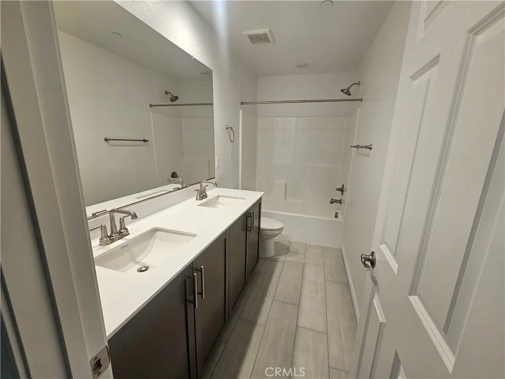 Photo of 14424 Plymouth, Hesperia, CA 92344 (MLS # CV26037427)