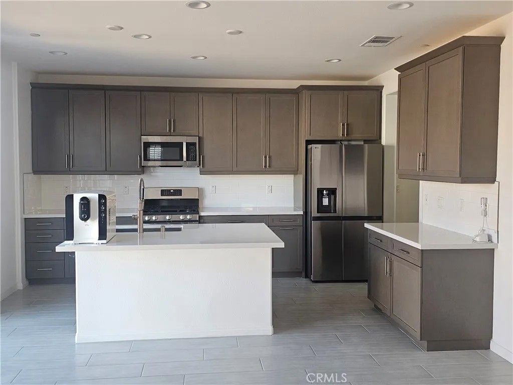 Photo of 14424 Plymouth, Hesperia, CA 92344 (MLS # CV26037427)