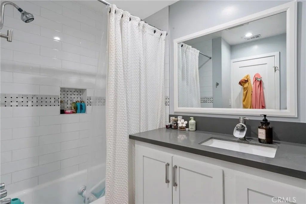 Photo of 11938 Exposition Boulevard, Los Angeles, CA 90064 (MLS # SB25280234)