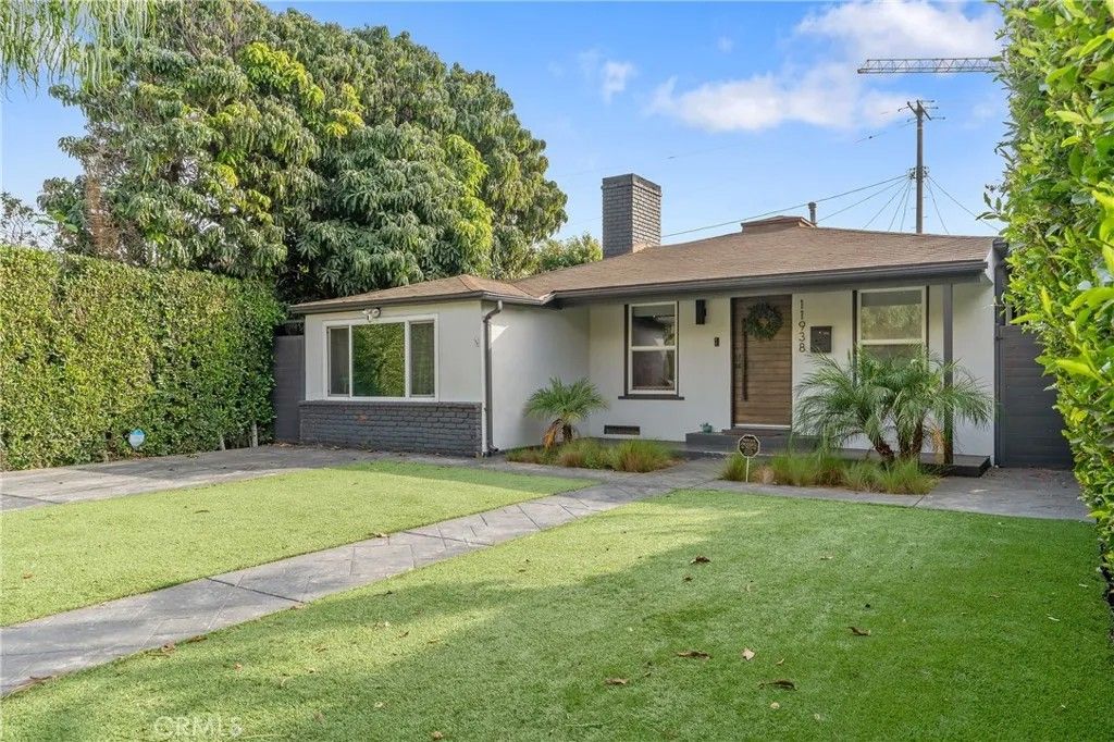 Photo of 11938 Exposition Boulevard, Los Angeles, CA 90064 (MLS # SB25280234)