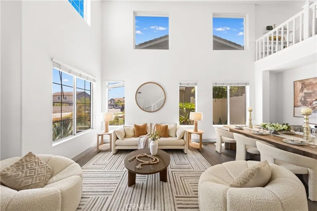 16704 Mesa Oak